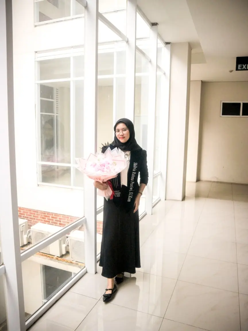 Dua Jurnal Nasional? Gaspol! Mahasiswi UNSERA Angkat Isu Komunikasi Digital & QRIS