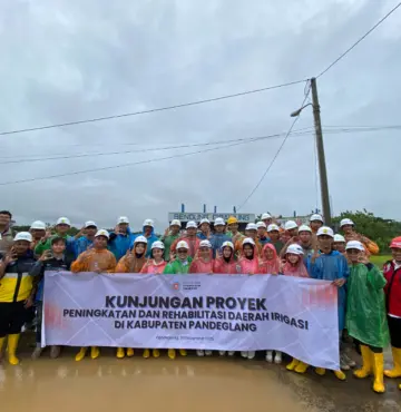 Unsera Perkuat Pembelajaran Lapangan: Mahasiswa Teknik Sipil Kunjungi Proyek Rehabilitasi Irigasi Cibaliung BBWS C3