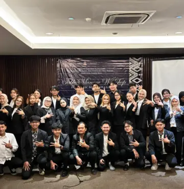 Mata Kuliah Public Relations ILKOM UNSERA Hadirkan Table Manner Workshop untuk Penguatan Citra Profesional Mahasiswa